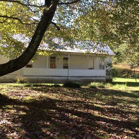 Country Road House Clendenin Exterior foto