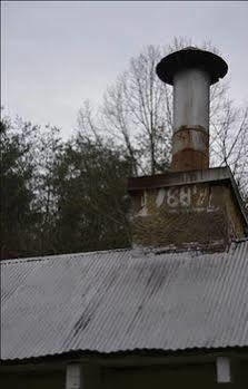 Country Road House Clendenin Exterior foto